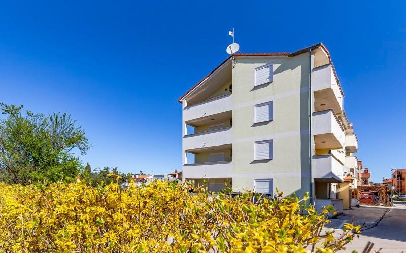 Apartment Lola Medulin Exteriör bild